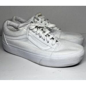 White Vans
Canvas
Women’s 9
Men’s 7.5